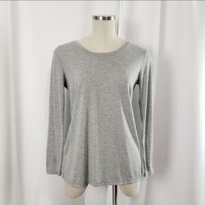 Athleta Light Gray Three Tier Back Cut Out Long Sleeve Top Small